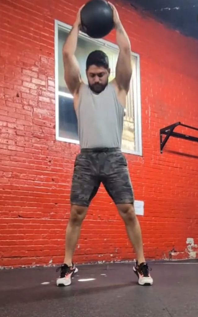 Rafael Cevalos, martial arts–inspired trainer with 12+ years of experience in strength and conditioning.